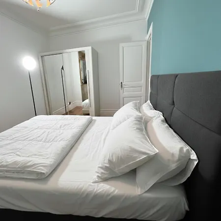 Apartment Bright And Cozy